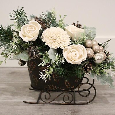 Holiday Delights Sleigh Bouquet